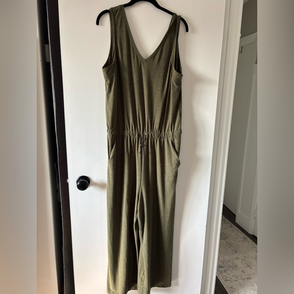 Olive Green Sleeveless Jumpsuit